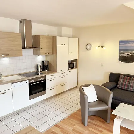 Haus Nicolai - 6 Mit Balkon Апартаменты Бабе